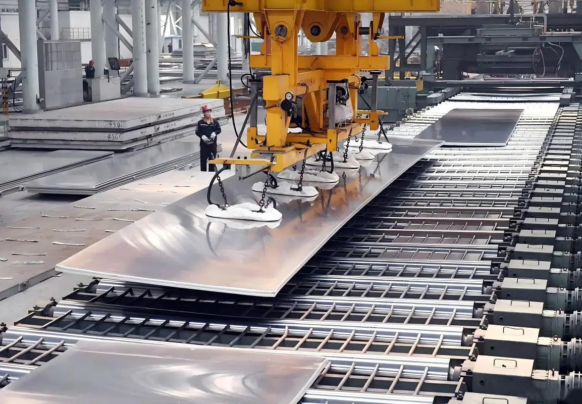 Industrial Plate Automation Unit equipment application at Hualu Equipment