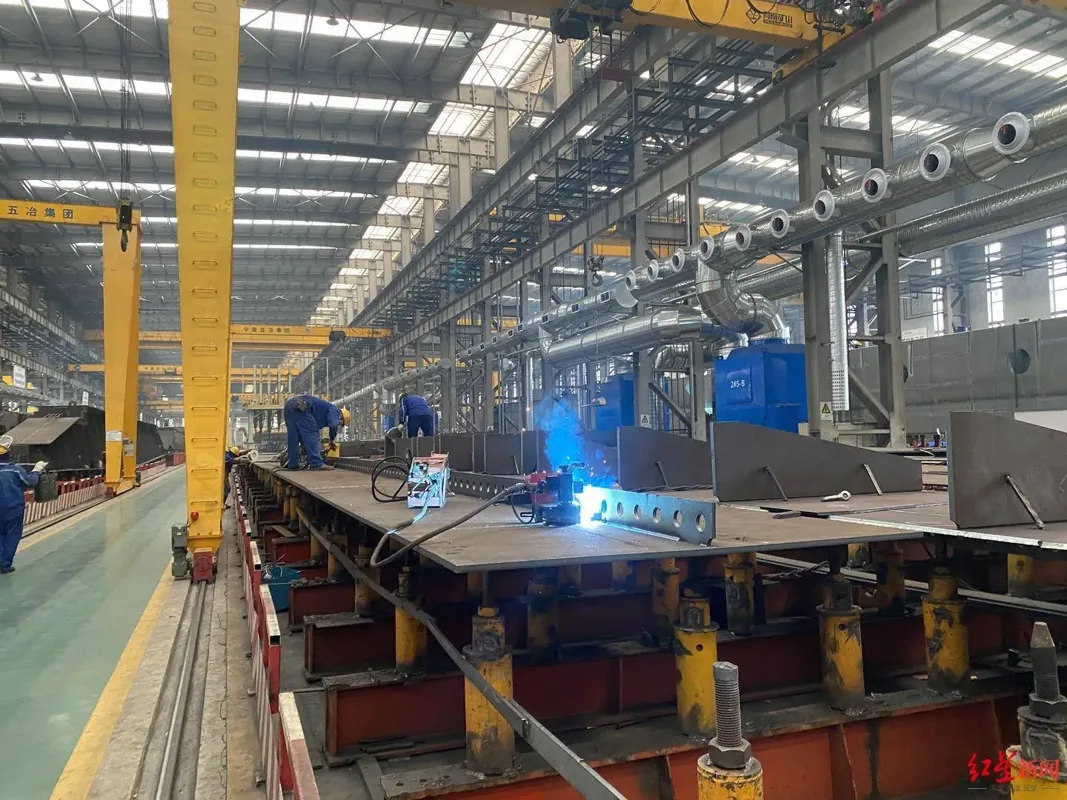Automatic 4 Roll Plate Roller equipment application at Hualu Equipment